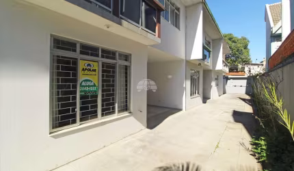 Casa com 3 quartos para alugar na Rua Adelino Leal Nunes, 279, Novo Mundo, Curitiba, 121 m2 por R$ 3.500