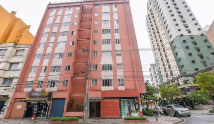 Ponto comercial para alugar na Rua Comendador Macedo, 275, Centro, Curitiba, 47 m2 por R$ 2.700