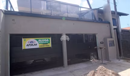 Casa com 2 quartos para alugar na Rua Sargento Valmor Nicoladelli, 30, Xaxim, Curitiba, 70 m2 por R$ 2.000