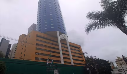 Sala comercial para alugar na Rua Desembargador Motta, 1499, Batel, Curitiba, 48 m2 por R$ 1.800