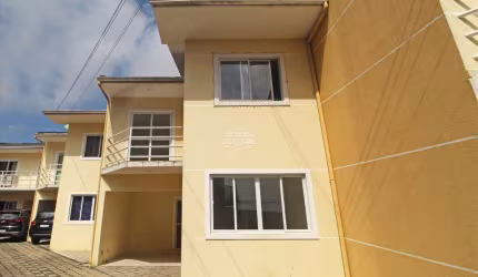 Casa em condomínio fechado com 3 quartos para alugar na Rua Apucarana, 998, Sítio Cercado, Curitiba, 100 m2 por R$ 2.350