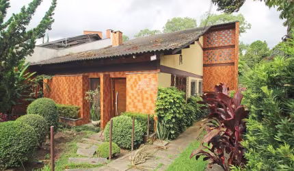 Casa comercial para alugar na Rua Coronel Adyr Guimarães, 404, Ahú, Curitiba, 600 m2 por R$ 8.000