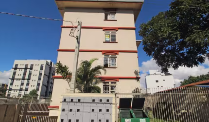 Apartamento com 2 quartos para alugar na Avenida dos Estados, 1205, Água Verde, Curitiba, 70 m2 por R$ 2.500