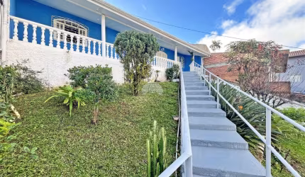 Casa com 5 quartos para alugar na Rua Luiz de Freitas, 469, Guabirotuba, Curitiba, 100 m2 por R$ 2.500