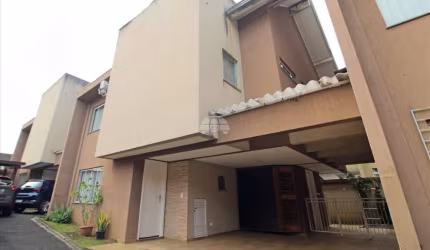 Casa com 3 quartos para alugar na Rua Jovino Cavalheiro dos Santos, 341, Atuba, Curitiba, 140 m2 por R$ 5.000