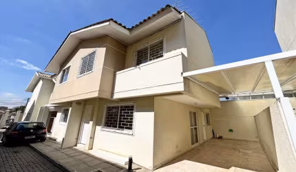 Casa com 3 quartos para alugar na Rua Isaías Régis de Miranda, 3282, Boqueirão, Curitiba, 120 m2 por R$ 2.500