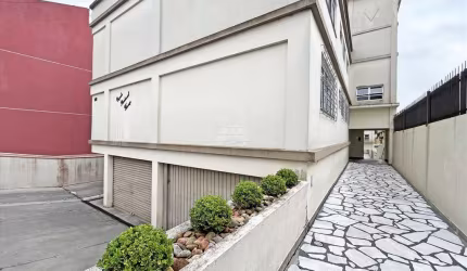 Apartamento com 2 quartos para alugar na Rua Delegado Leopoldo Belczak, 917, Capão da Imbuia, Curitiba, 100 m2 por R$ 1.800