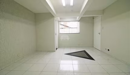 Sala comercial para alugar na Rua Francisco Derosso, 4489, Alto Boqueirão, Curitiba, 30 m2 por R$ 1.150