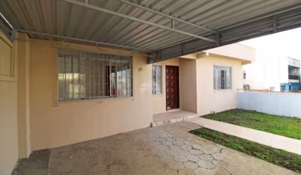 Casa para alugar na Rua Realeza, 69, Sítio Cercado, Curitiba, 70 m2 por R$ 1.900