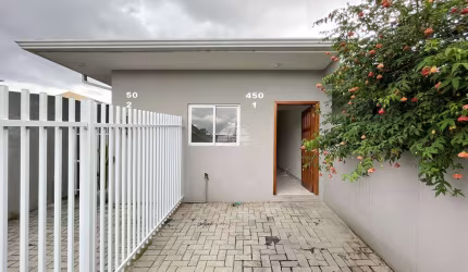 Casa com 2 quartos para alugar na Rua José Dal'Negro, 450, Xaxim, Curitiba, 44 m2 por R$ 1.800