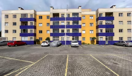 Apartamento com 2 quartos para alugar na Rua Velcy Bolívar Grandó, 269, Uberaba, Curitiba, 52 m2 por R$ 1.800