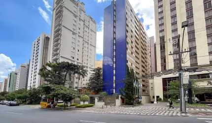 Apartamento com 3 quartos para alugar na Avenida Sete de Setembro, 5236, Batel, Curitiba, 163 m2 por R$ 2.950