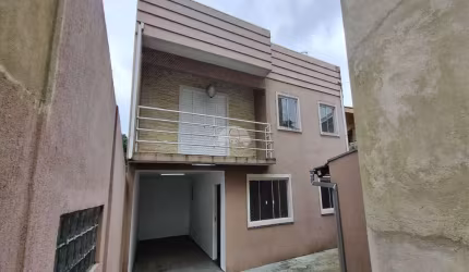 Casa com 3 quartos para alugar na Rua Antônio Bonfim, 46, Cachoeira, Curitiba, 135 m2 por R$ 2.500