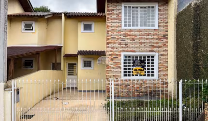 Casa em condomínio fechado com 2 quartos para alugar na Rua Edenir Correia, 01, Santa Cândida, Curitiba, 64 m2 por R$ 1.900