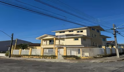 Apartamento com 3 quartos à venda na Rua Sete de Setembro, 2029, Centro, Campo Largo, 211 m2 por R$ 1.390.000