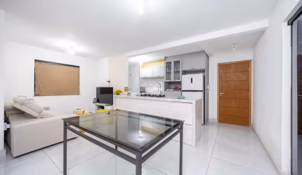 Apartamento com 4 quartos à venda na Rua Irene Castagnoli Souto, 363, Vila Solene, Campo Largo, 91 m2 por R$ 460.000