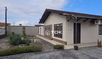 Casa com terreno amplo