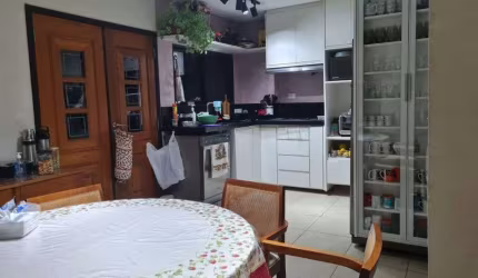 Casa com 4 Quartos - Colinas de São Fernando - Cotia/SP