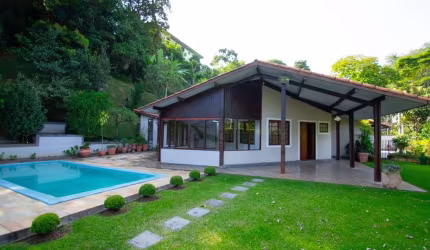 Casa com 3 dormitórios à venda, 177 m² por R$ 1.300.000,00 - Jardim do Golf I - Jandira/SP