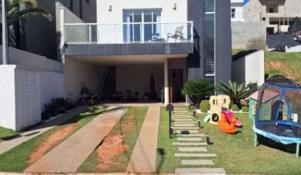 Casa com 3 Quartos - Suru - Santana de Parnaíba/SP