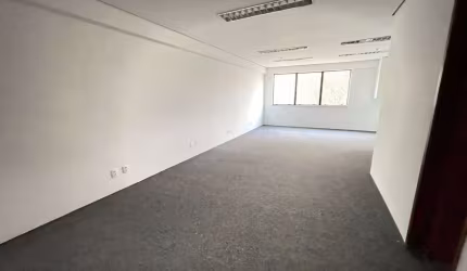 Sala de 44 m² - Alphaville - Santana de Parnaíba/SP