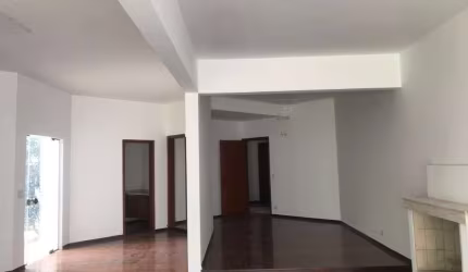 Casa com 4 Quartos - Alphaville - Barueri/SP