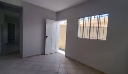Casa com 2 dormitórios para alugar por R$ 2.400,00/mês - Vila São Luiz (Valparaízo) - Barueri/SP