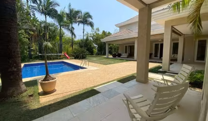 Casa com 4 Quartos - Alphaville - Santana de Parnaíba/SP