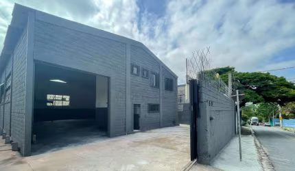 Galpão para alugar, 565 m² por R$ 8.015,00/mês - Chácaras Marco - Barueri/SP