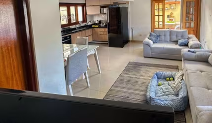 Casa com 2 dormitórios à venda, 120 m² por R$ 750.000,00 - Jardim Tupanci - Barueri/SP