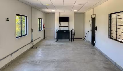 Galpão para alugar, 750 m² por R$ 17.900/mês - Recanto Sombra do Ipê - Santana de Parnaíba/SP