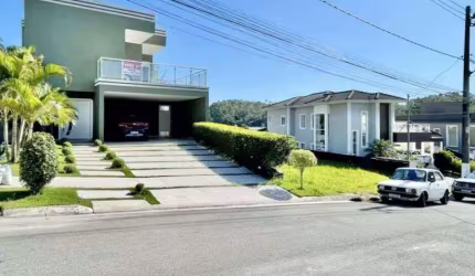 Casa com 3 dormitórios à venda, 440 m² por R$ 1.750.000 - Jardim Colibri - Cotia/SP