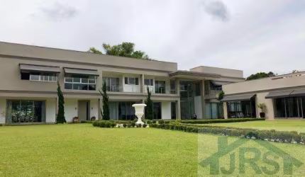 Fino palacete na Granja Viana São 1500 m² de Areá Construída