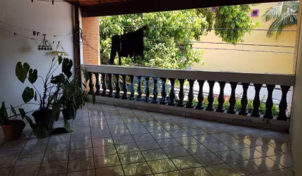 Casa com 3 dormitórios à venda, 250 m² por R$ 800.000,00 - Jardim Tupanci - Barueri/SP