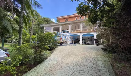 Casa com 4 dormitórios à venda, 1300 m² por R$ 3.000.000,00 - Vila Santo Antônio - Cotia/SP