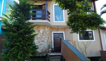 Sobrado com 3 dormitórios à venda, 320 m² por R$ 1.330.000,00 - Parque Nova Jandira - Jandira/SP