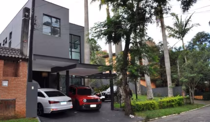 Sobrado com 3 dormitórios à venda, 460 m² por R$ 2.250.000,00 - Jardim do Golf I - Jandira/SP