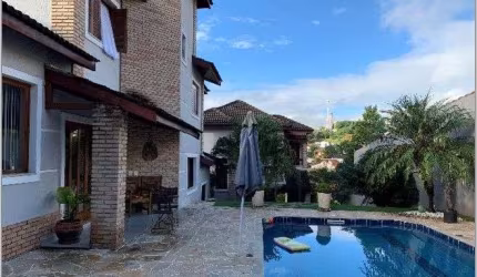 Sobrado com 5 dormitórios à venda, 461 m² por R$ 1.900.000,00 - Nova Higienópolis - Jandira/SP