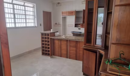 Casa com 4 quartos à venda na Rua Professor Álvaro Zulli, 150, Vila Rafael de Oliveira, Jundiaí, 377 m2 por R$ 1.170.000