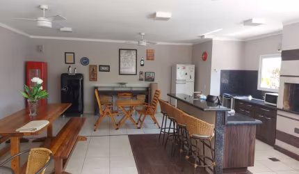 Casa de Condomínio de Luxo