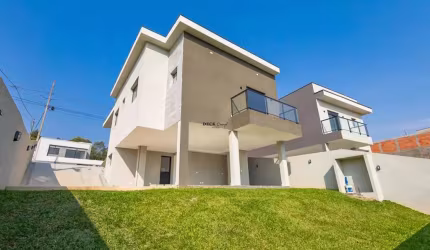 Casa em condomínio fechado em Colombo com 166m², 3 dormitórios ( sendo 1 suíte ) e 3 vagas - Arruda - Colombo - PR
