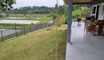 Chácara de 26.000 m² em Quitandinha com varanda para os lagos formados por nascente própria, localizada no  Rio da Várzea, Quitandinha, PR