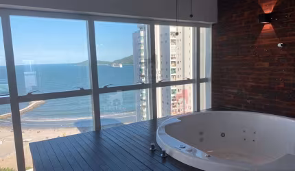 Apartamento para Locação Anual no bairro Centro em Balneário Camboriú, 5 quartos sendo 5 suítes, 3 vagas, Mobiliado, 270 m² privativos,