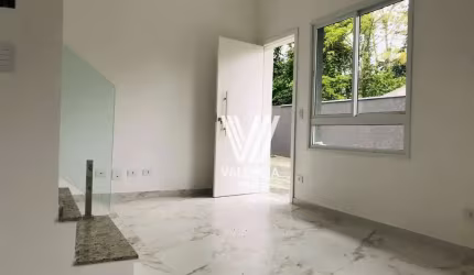 Sobrado | 3 dorm | Suíte | 2 vagas |103 m² priv | São Braz - Curitiba/PR