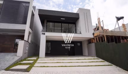 Sobrado em Condominio CLUBE | 4 Dorms | 2 Vagas | 190m² | Sta Candida