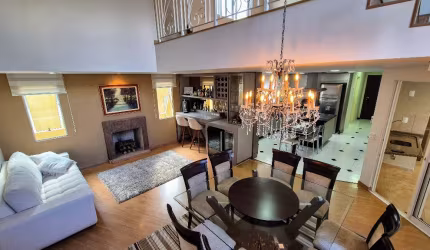 Casa de Rua | 3 Suites | 4 vagas | 242m² priv | Aristocrata - SJP/PR