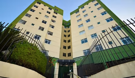 Ed. Lugano | Apartamento | Hauer |Semi - Mobiliado | 58m² Priv | PR