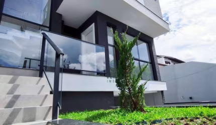 Sobrado com 3 dormitórios sendo 1 Suíte  à venda, 165 m² por R$ 1.169.900 - Ahú - Curitiba/PR