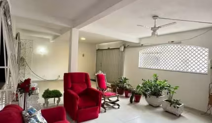 Casa Duplex à Venda em Cohatrac - 4 quartos - Reformada - Ventilada