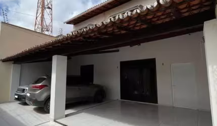 Casa Duplex à Venda em Altos do Calhau - 4 quartos - Nascente - Piscina